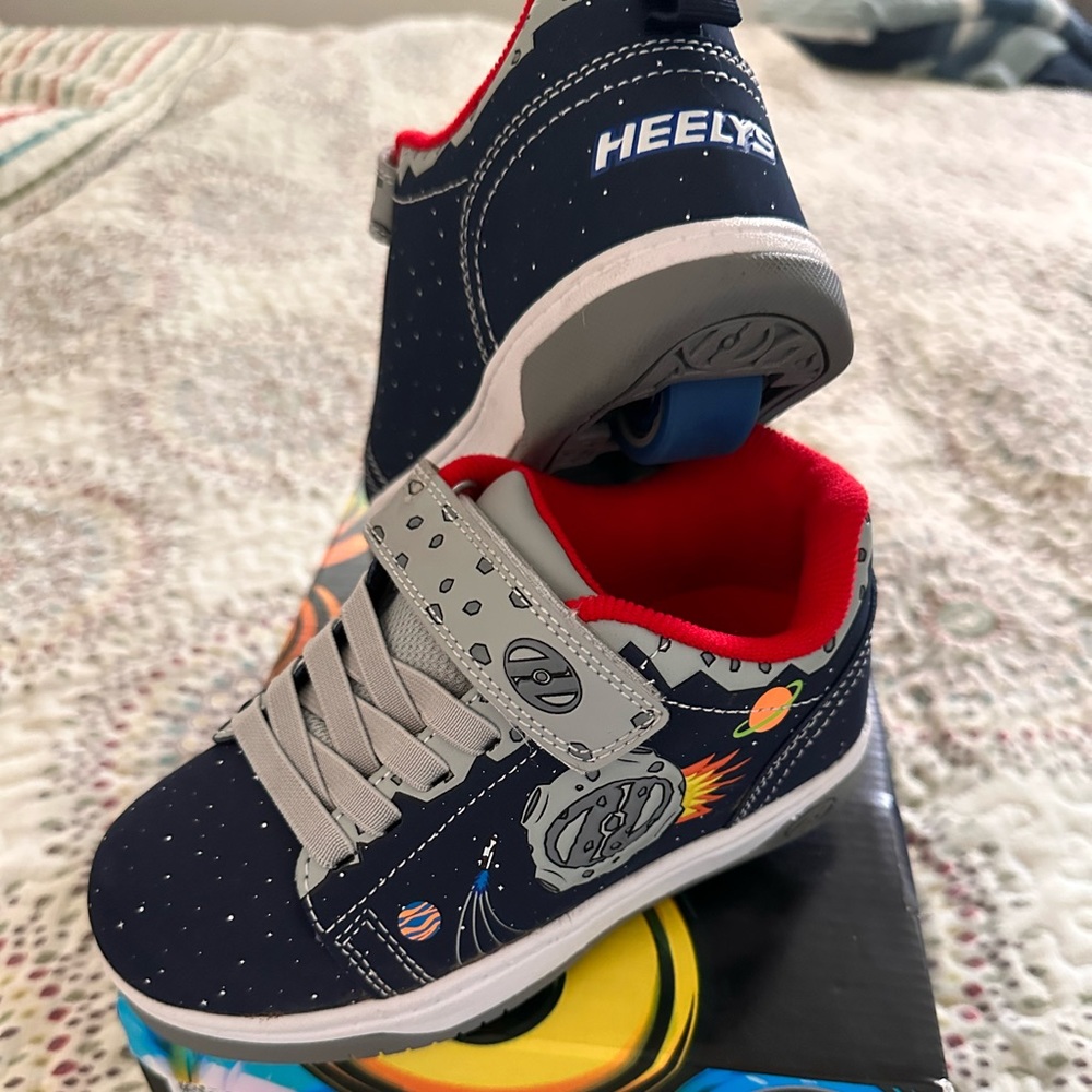 Heelys kids size 12c